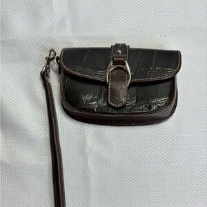 Dooney & Bourke 1975 vintage flap wristlet, Brown leather